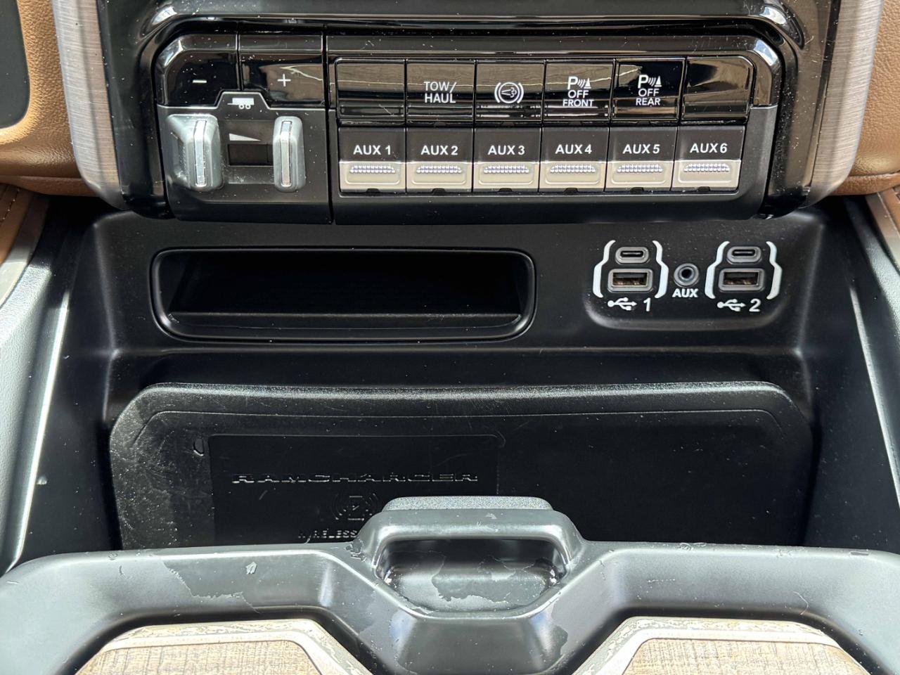 RAM 2500 Laramie Longhorn Mega Cab 4WD 2020