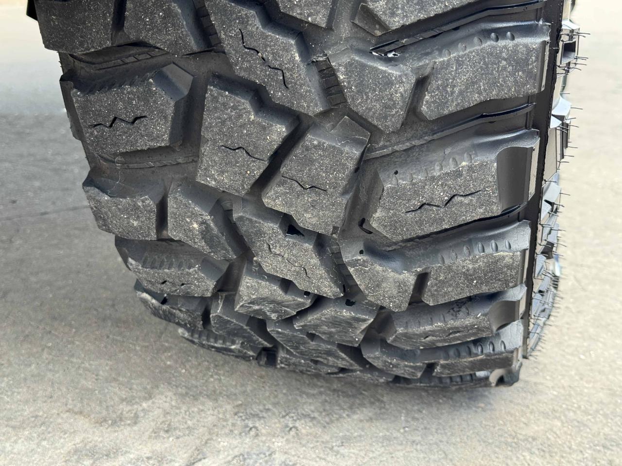 RAM 2500 Laramie Longhorn Mega Cab 4WD 2020