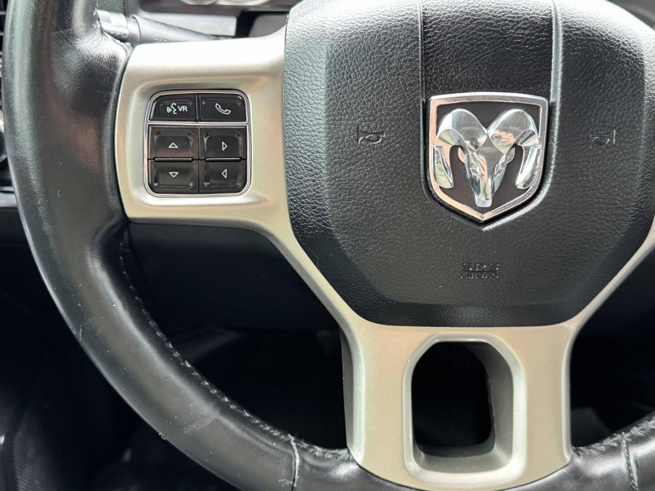 RAM 3500 Laramie Mega Cab 4WD 2016