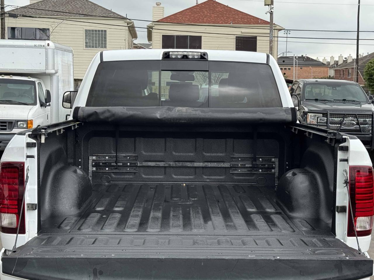 RAM 3500 Laramie Mega Cab 4WD 2016