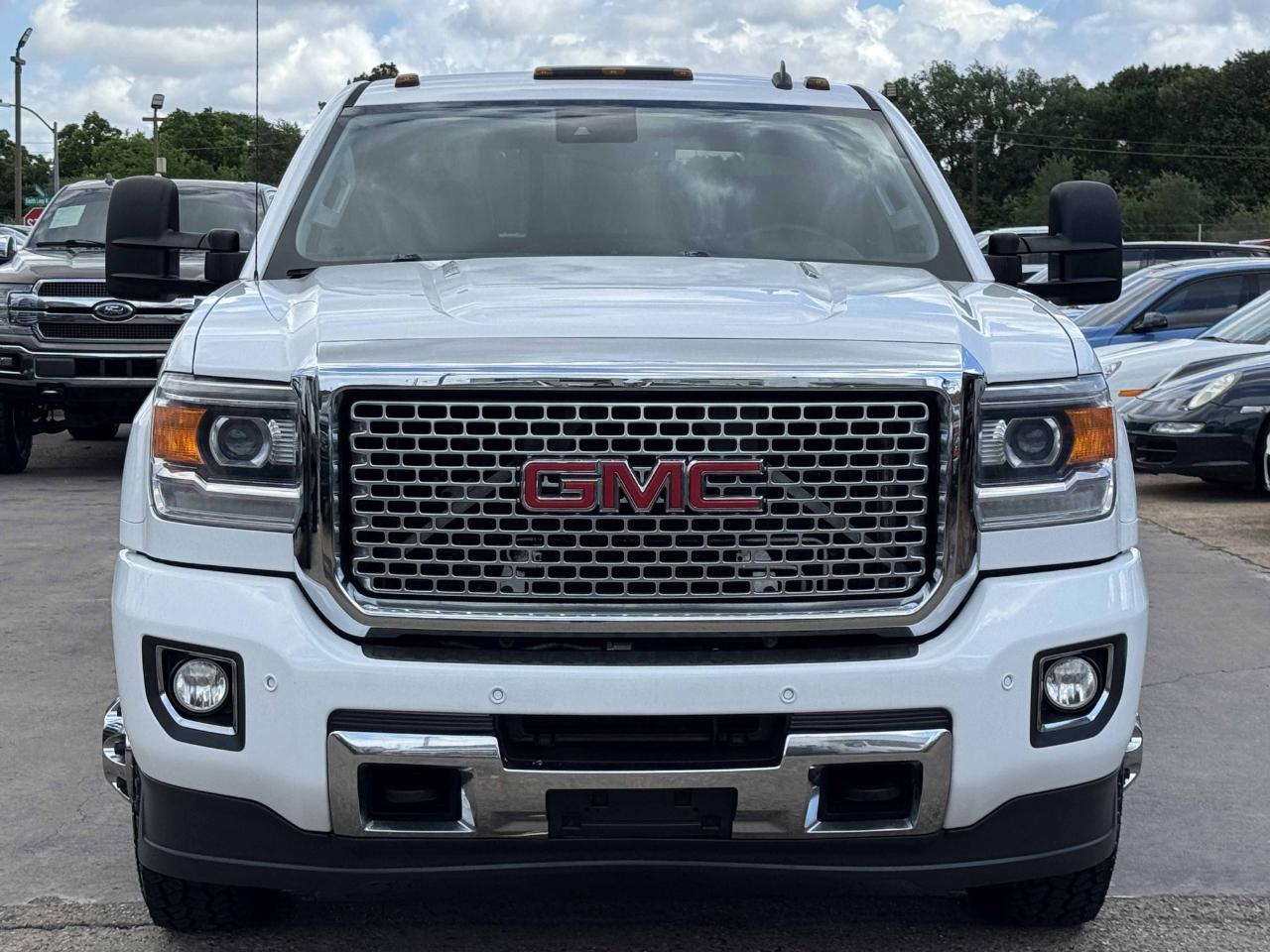 GMC Sierra 3500HD Denali Crew Cab 4WD 2015