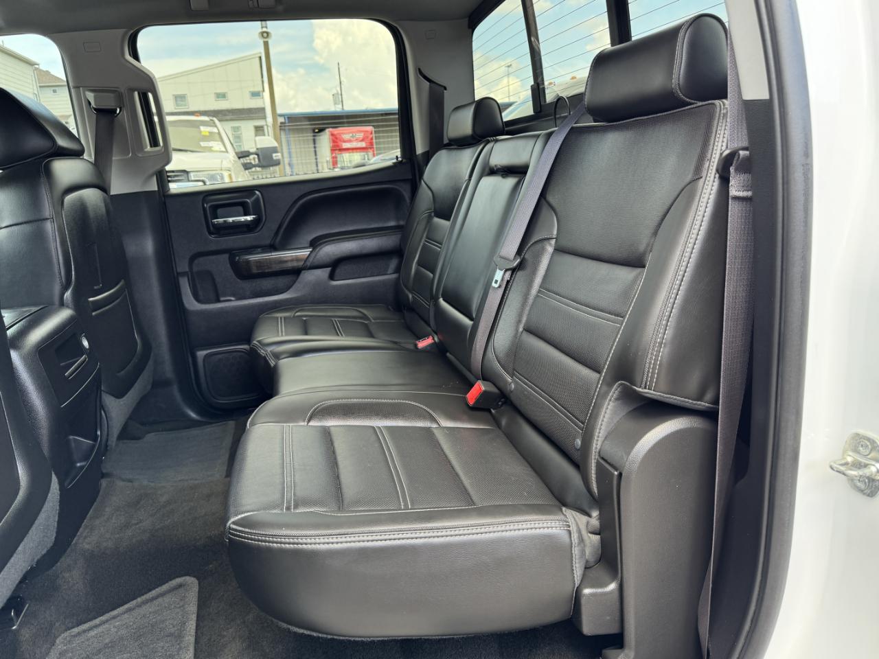 GMC Sierra 3500HD Denali Crew Cab 4WD 2015