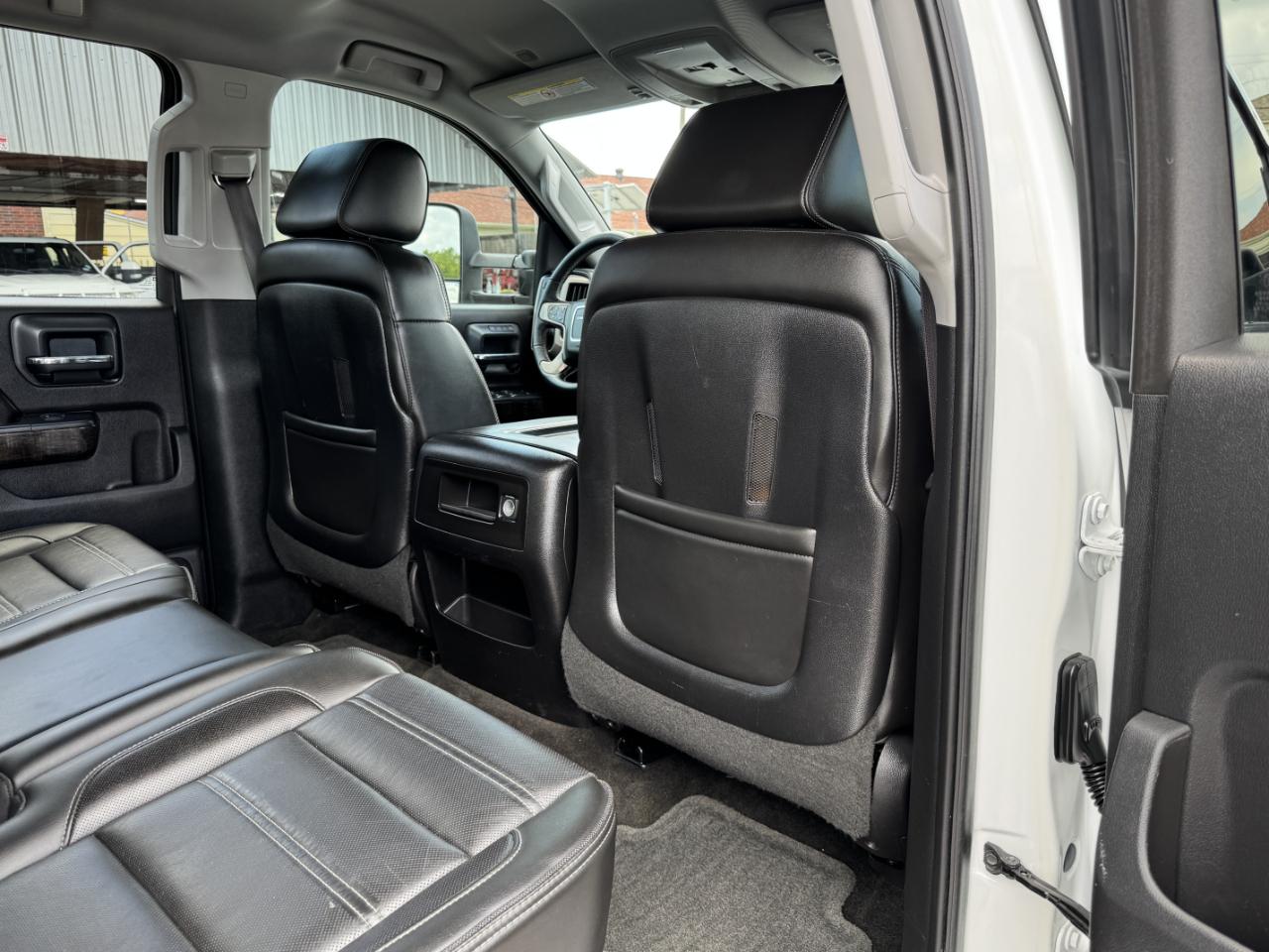 GMC Sierra 3500HD Denali Crew Cab 4WD 2015