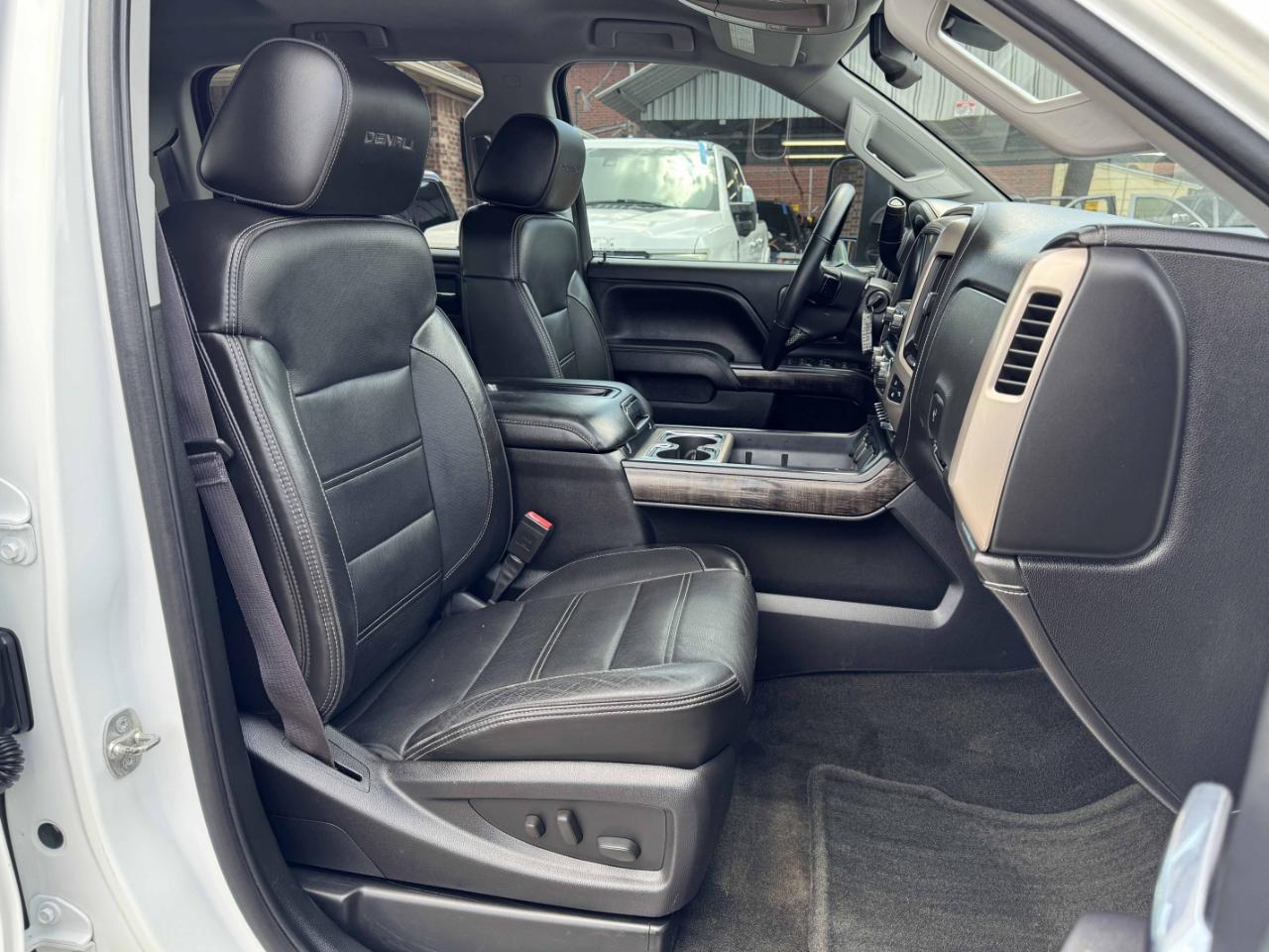 GMC Sierra 3500HD Denali Crew Cab 4WD 2015