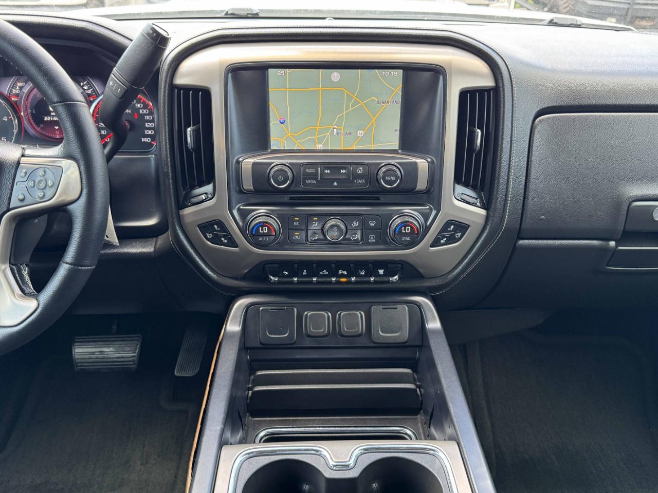 GMC Sierra 3500HD Denali Crew Cab 4WD 2015
