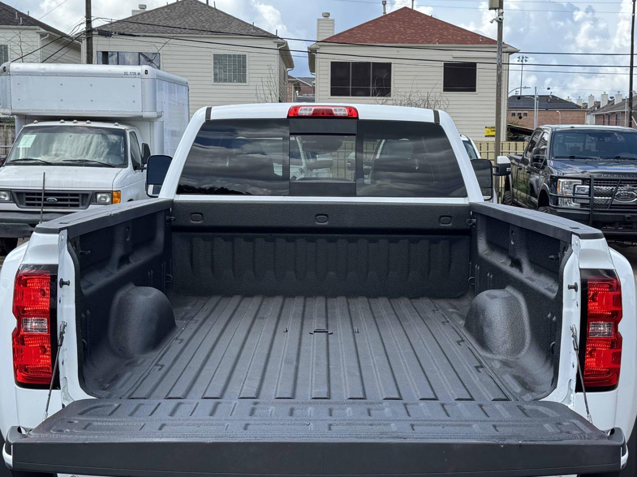 GMC Sierra 3500HD Denali Crew Cab 4WD 2015
