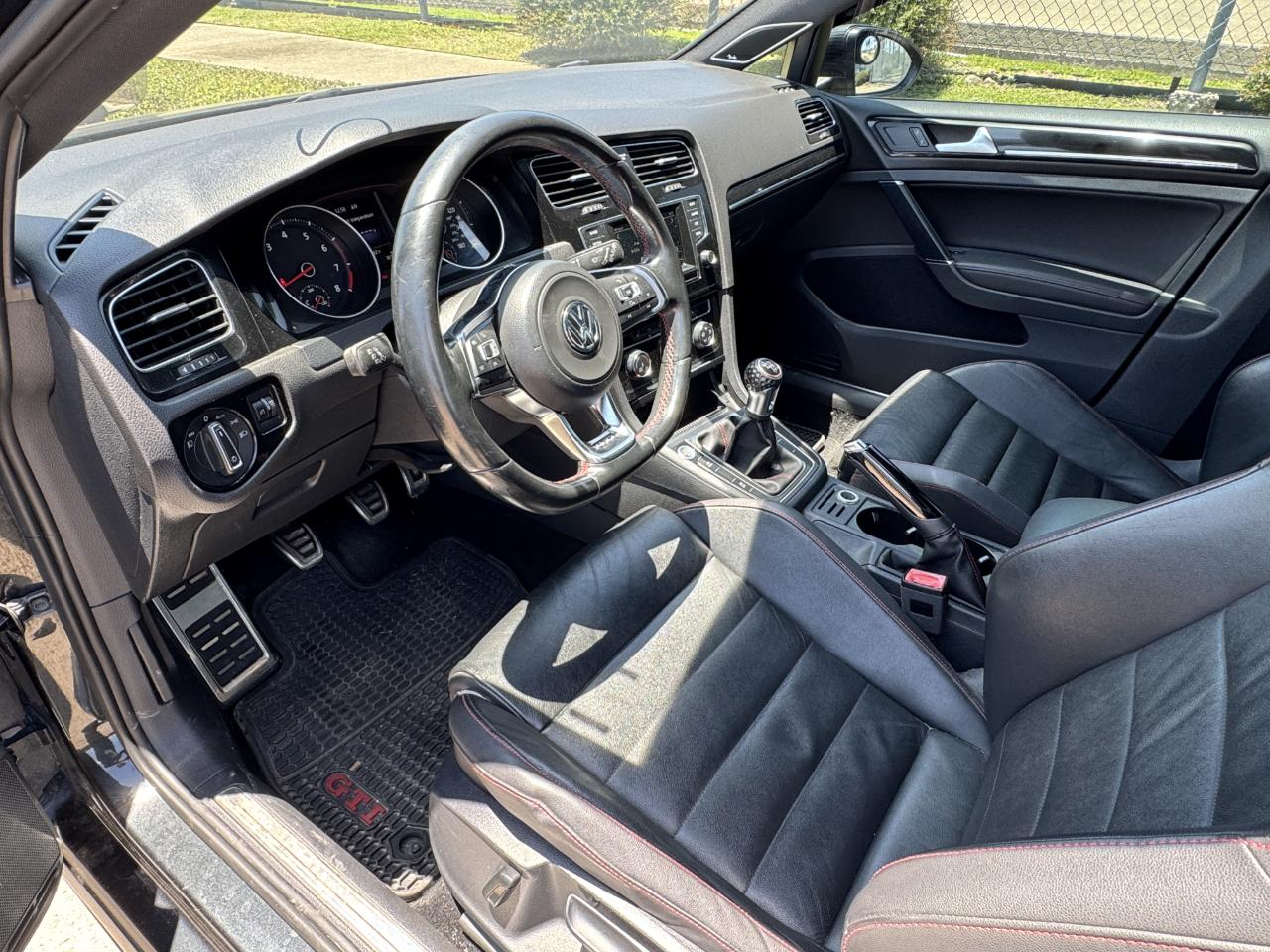 Volkswagen Golf GTI  2015