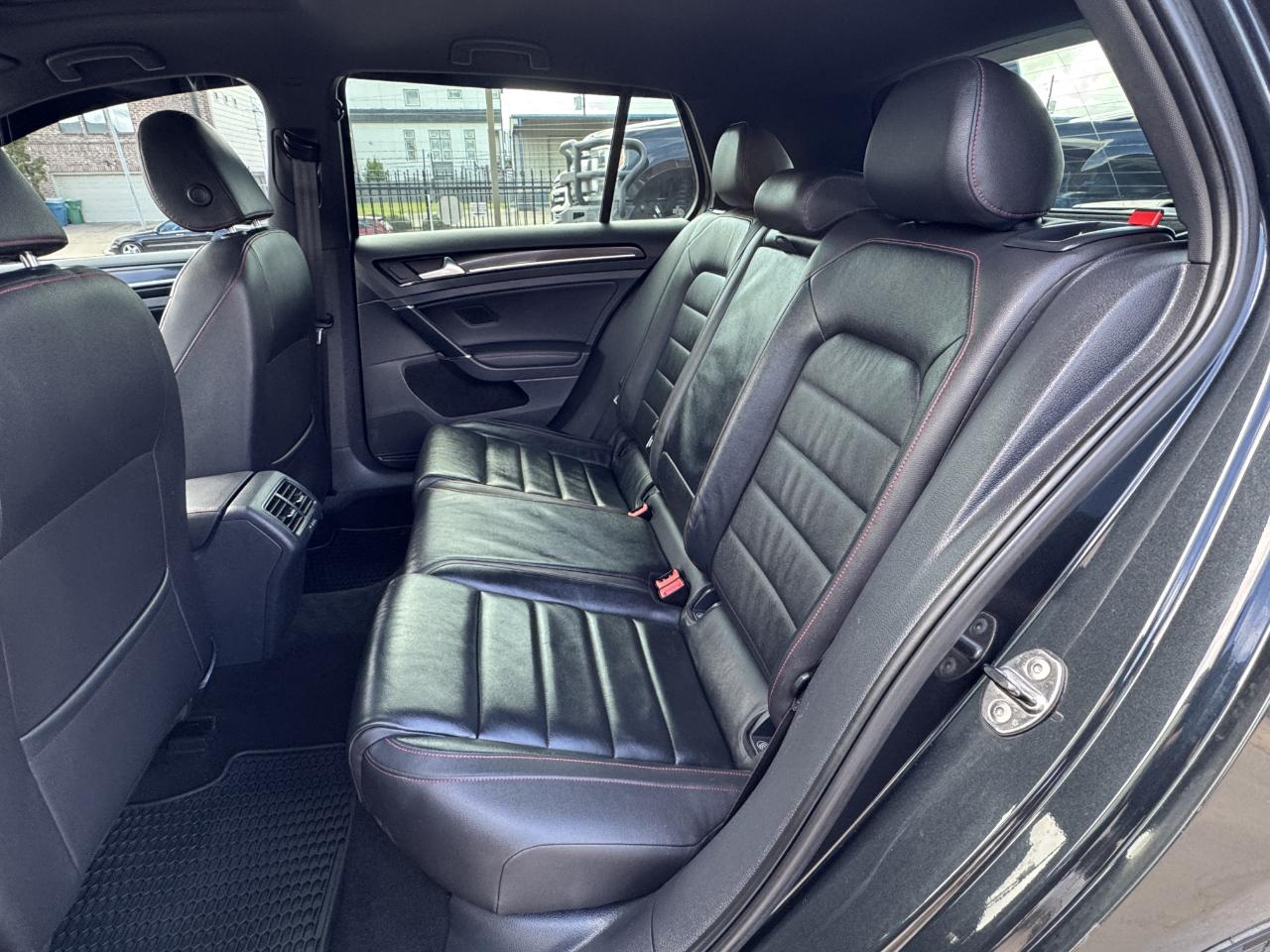 Volkswagen Golf GTI  2015