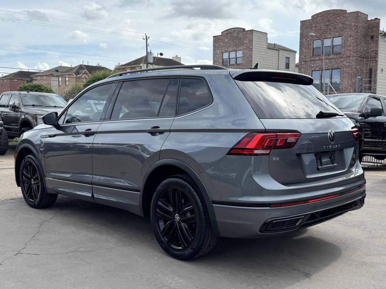 Volkswagen Tiguan  2022