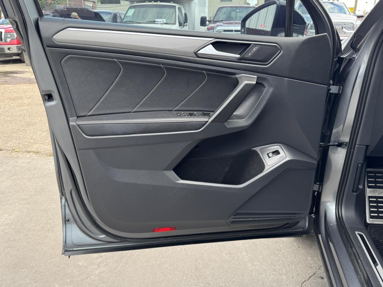 Volkswagen Tiguan  2022