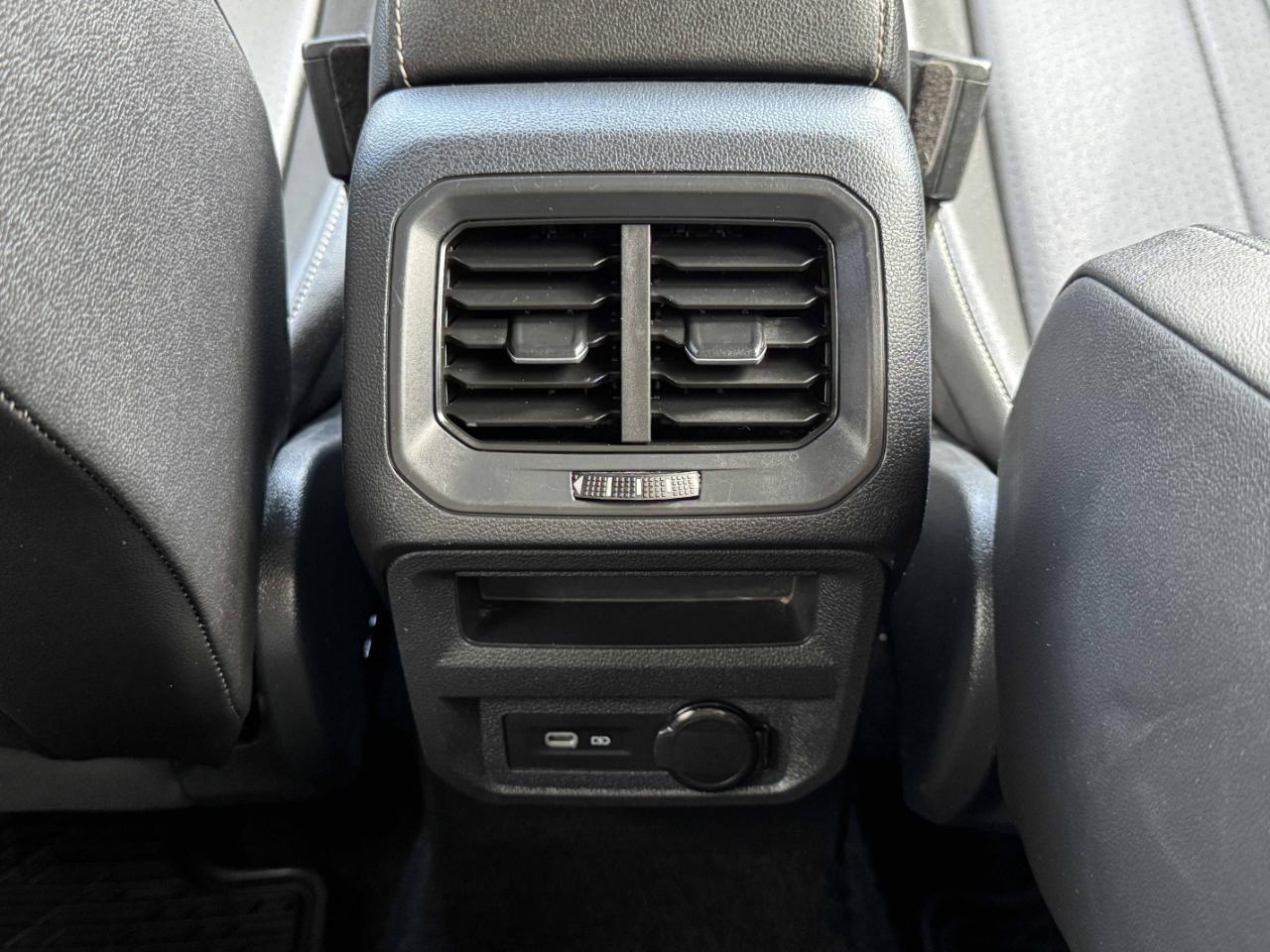 Volkswagen Tiguan  2022