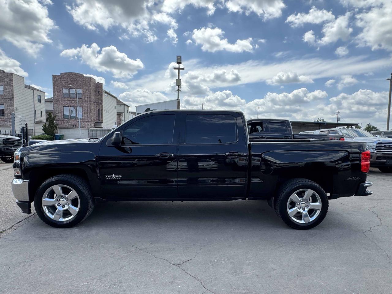 Chevrolet Silverado 1500 LT Crew Cab 2WD 2017