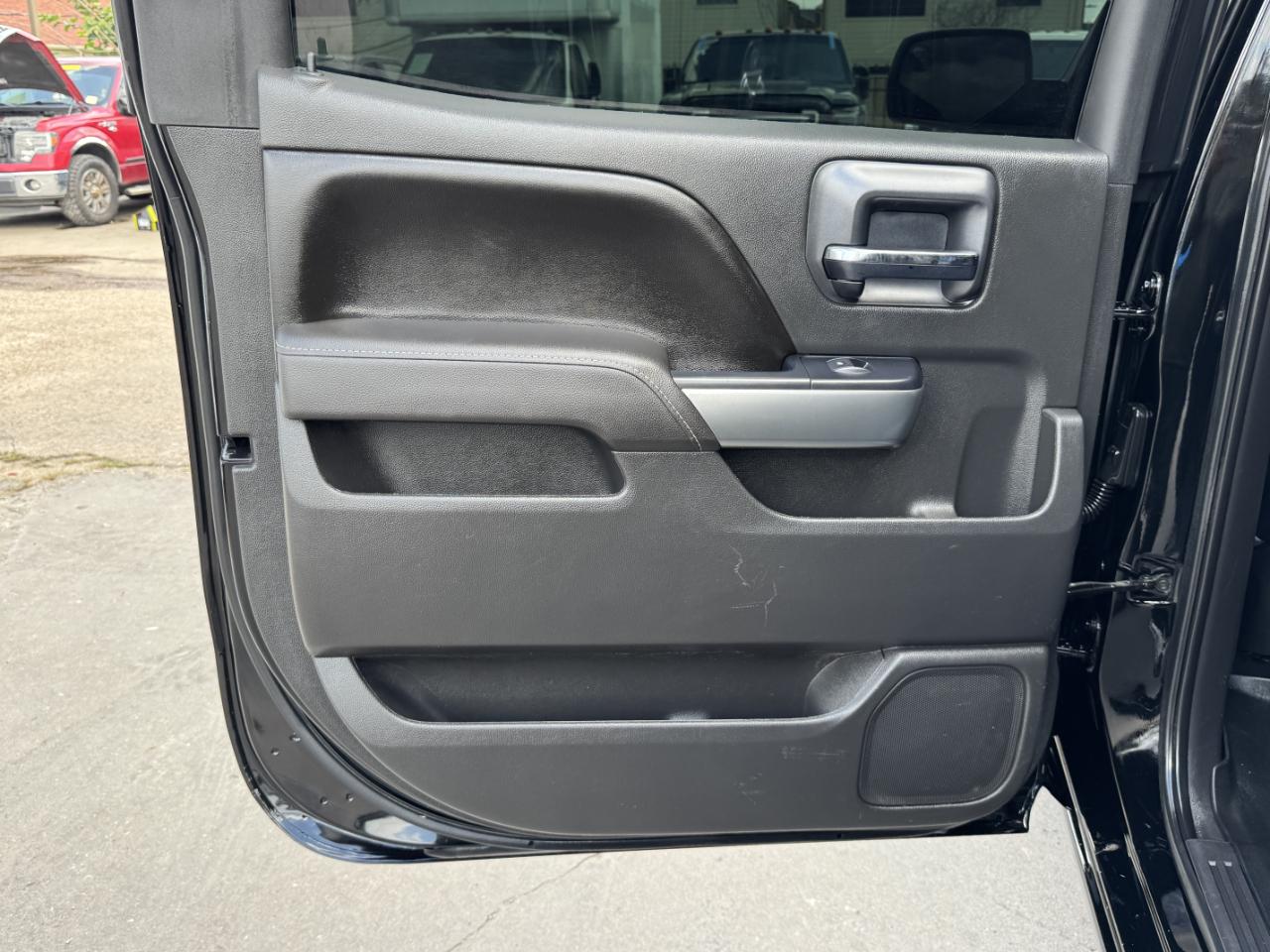 Chevrolet Silverado 1500 LT Crew Cab 2WD 2017