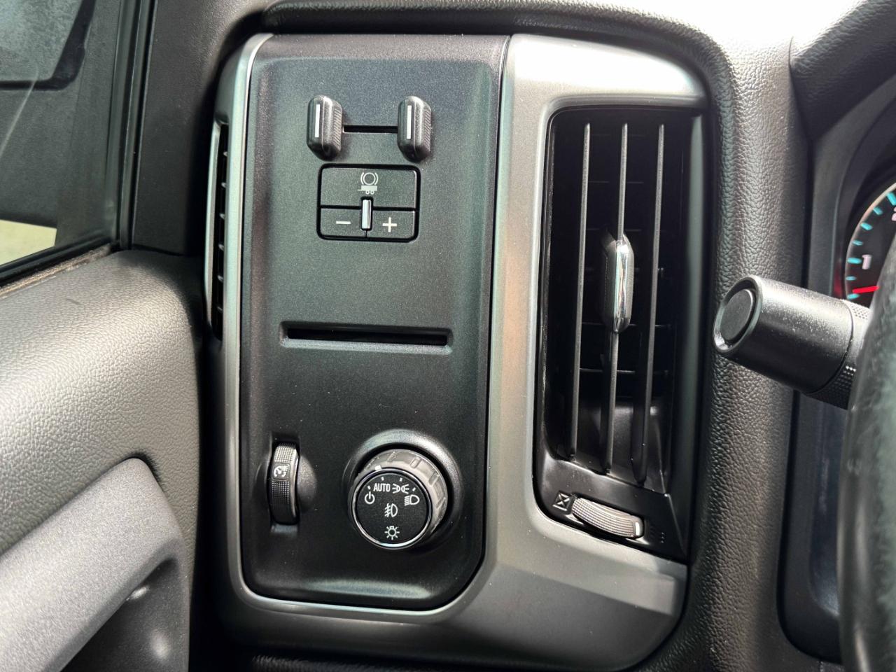 Chevrolet Silverado 1500 LT Crew Cab 2WD 2017