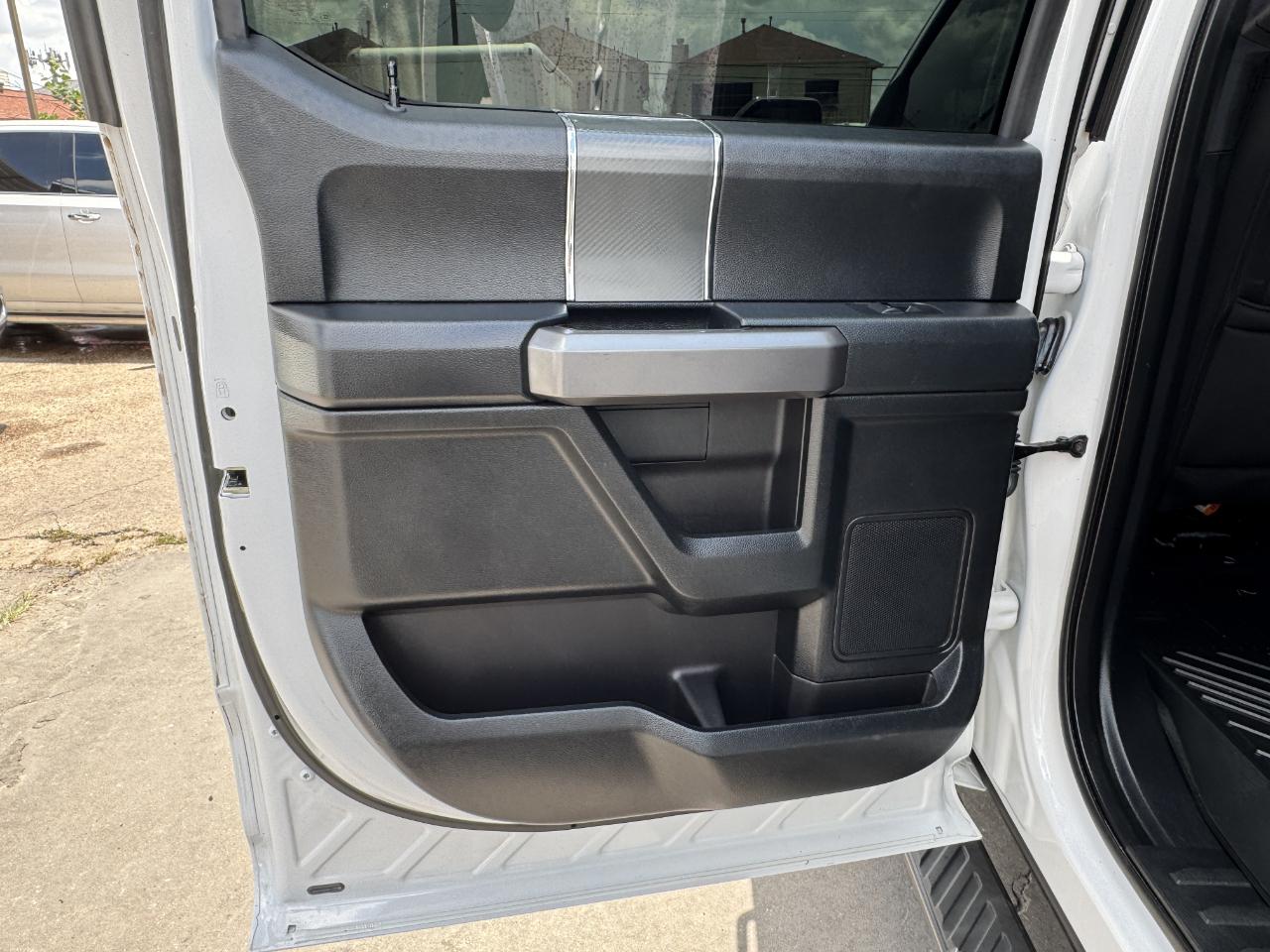 Ford F-150 XLT SuperCrew 4WD 2019