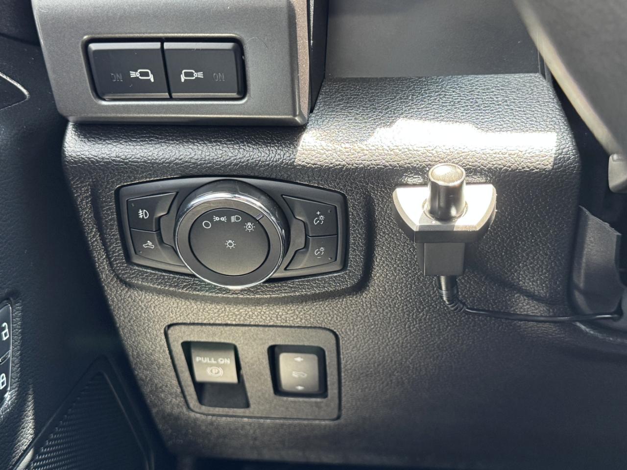 Ford F-150 XLT SuperCrew 4WD 2019