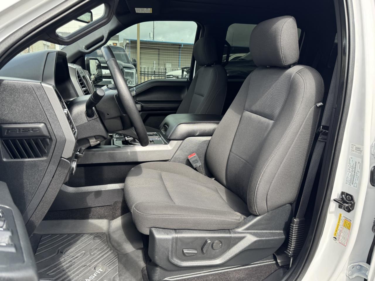 Ford F-150 XLT SuperCrew 4WD 2019