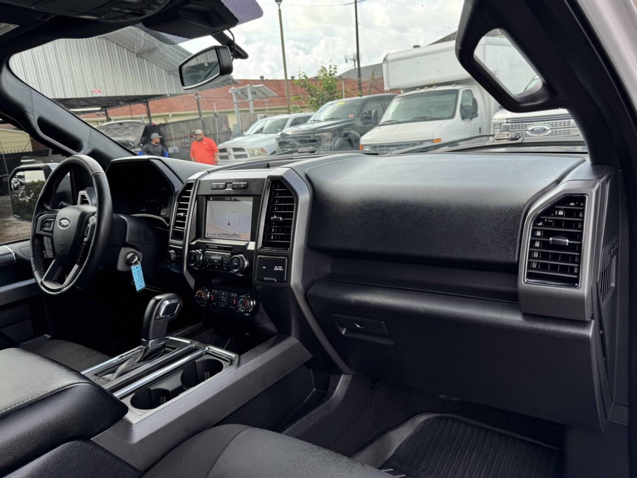 Ford F-150 XLT SuperCrew 4WD 2019