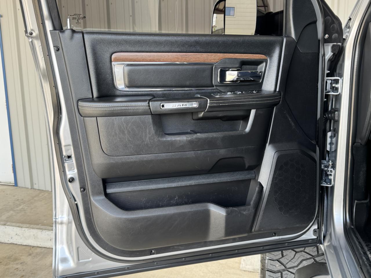 RAM 2500 Laramie Crew Cab 4WD 2017