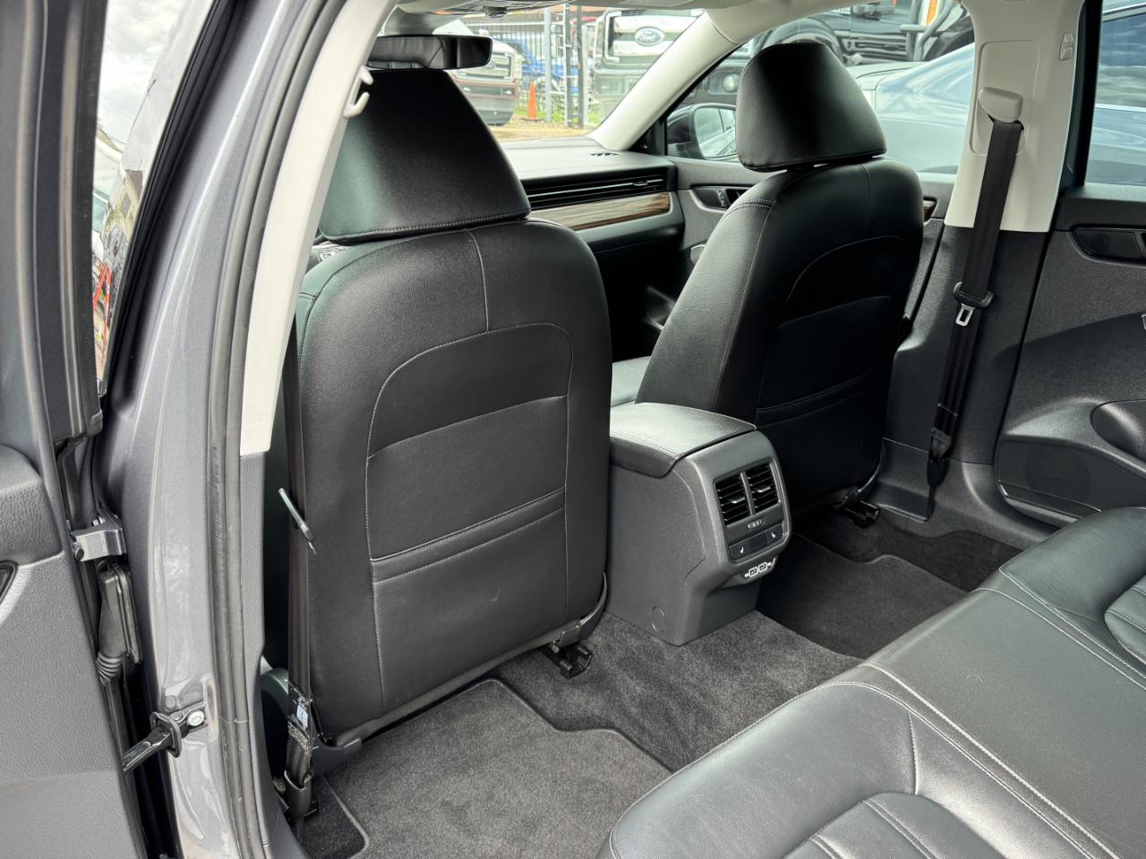 Volkswagen Passat  2022