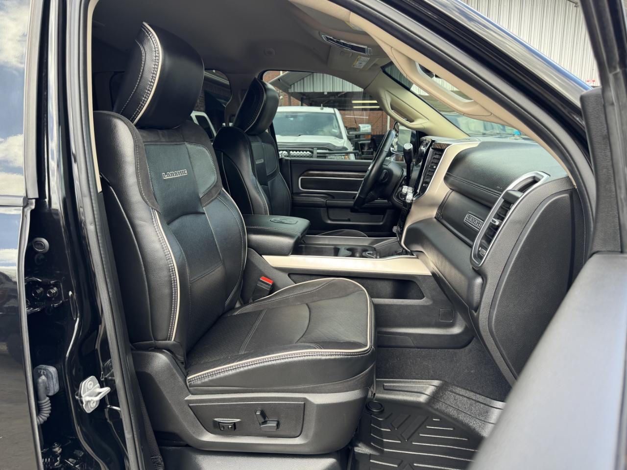 RAM 3500 Laramie Crew Cab 4WD 2019