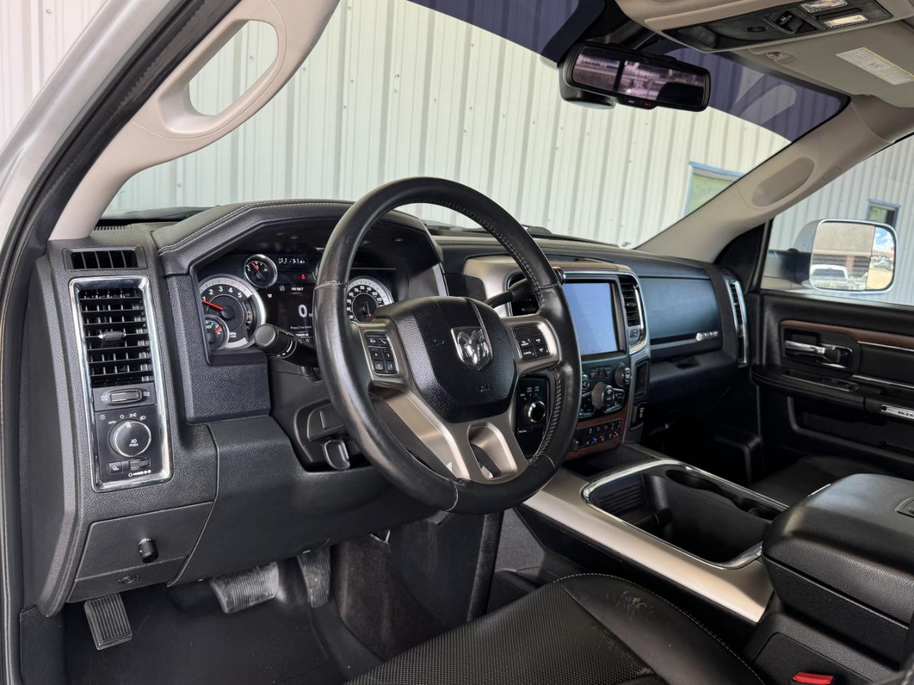 RAM 2500 Laramie Crew Cab 4WD 2016