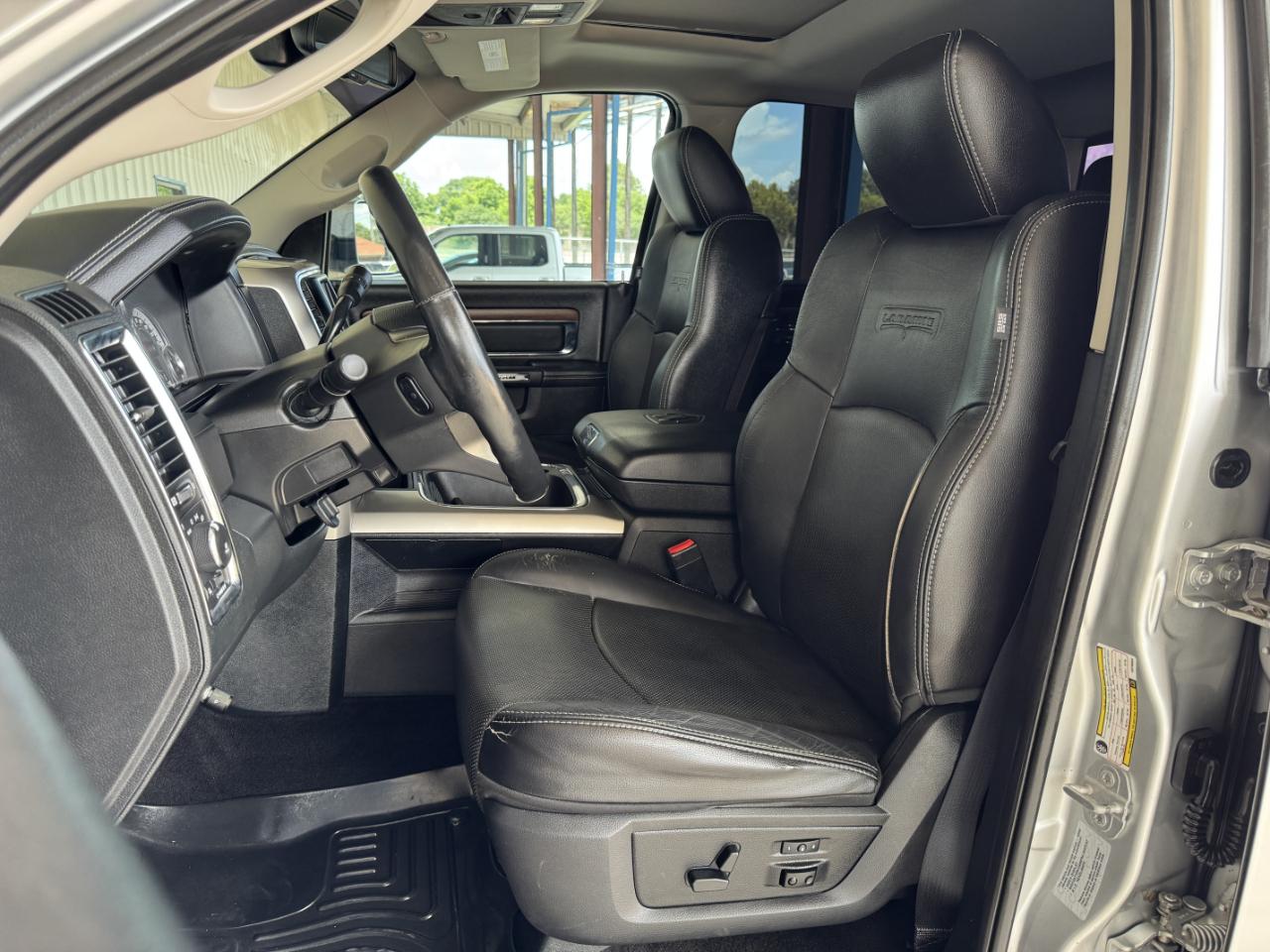 RAM 2500 Laramie Crew Cab 4WD 2016