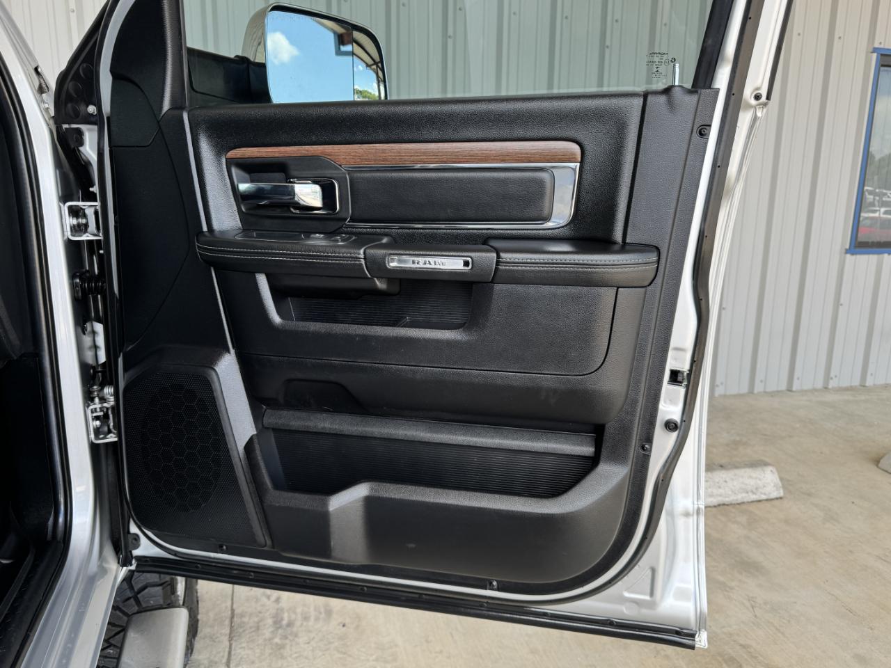 RAM 2500 Laramie Crew Cab 4WD 2016