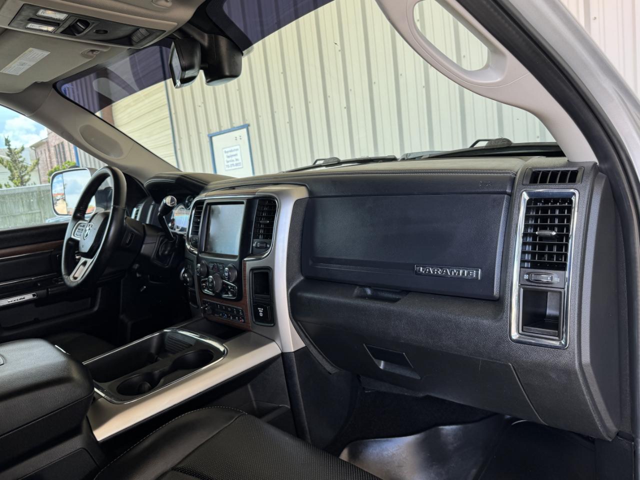 RAM 2500 Laramie Crew Cab 4WD 2016
