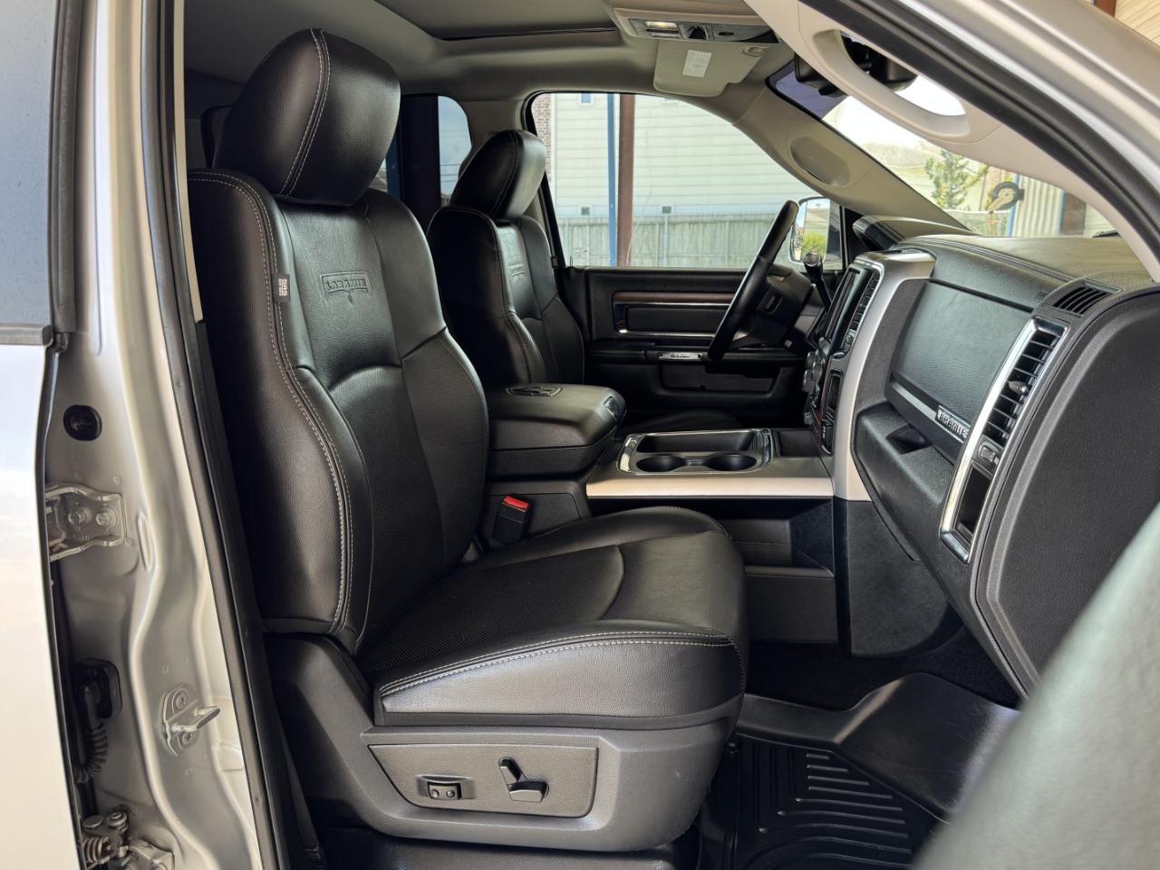 RAM 2500 Laramie Crew Cab 4WD 2016