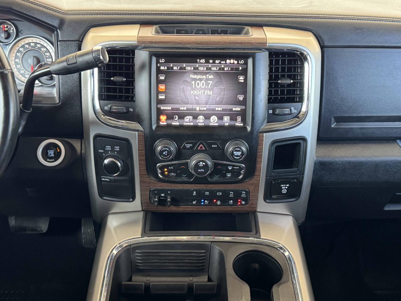 RAM 2500 Laramie Crew Cab 4WD 2016