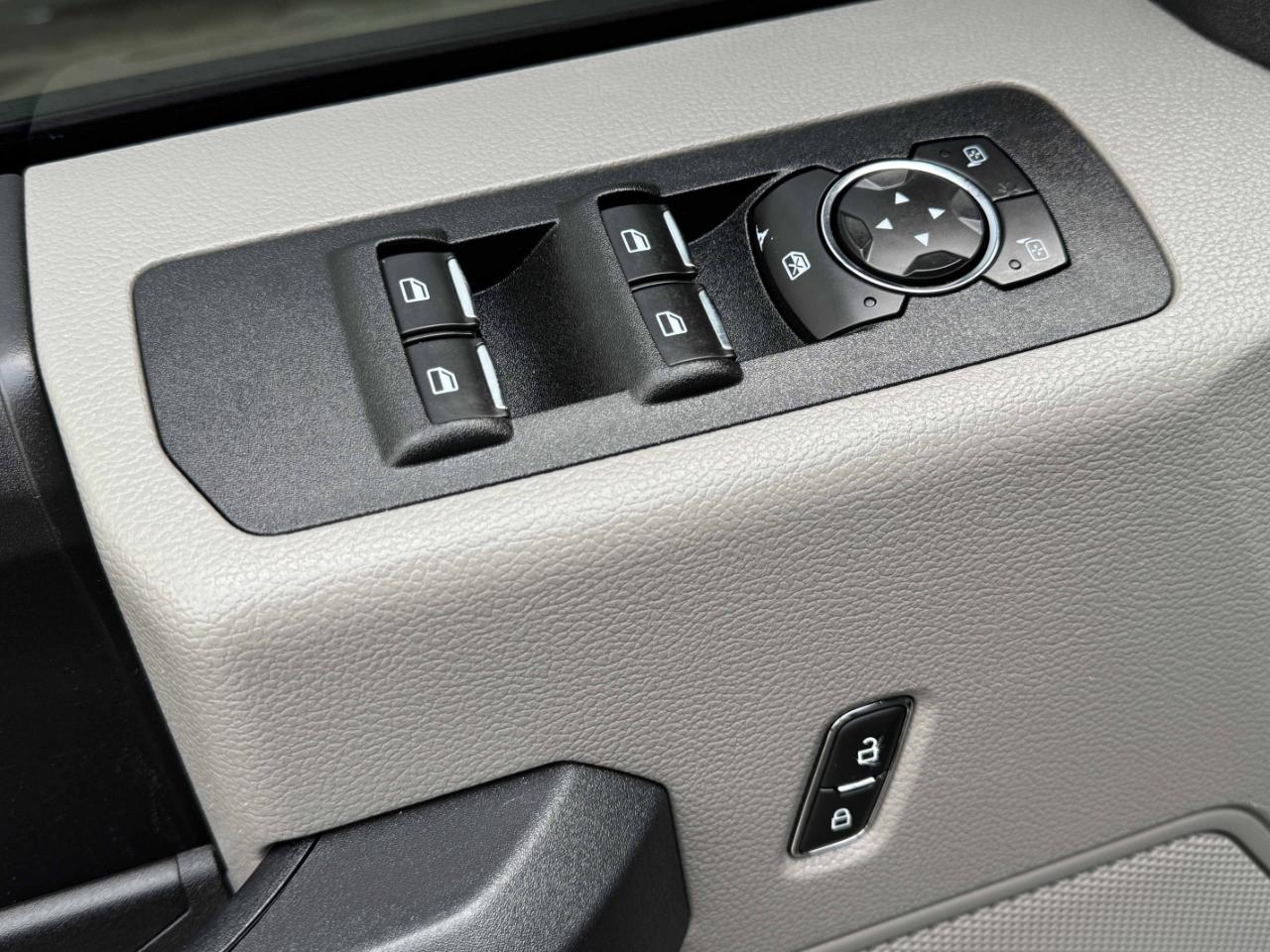 Ford F-150 STX SuperCrew 4WD 2018
