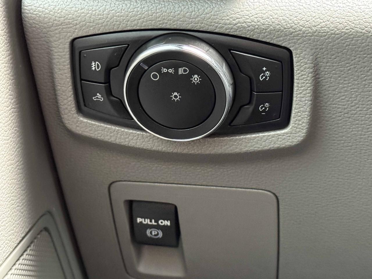Ford F-150 STX SuperCrew 4WD 2018