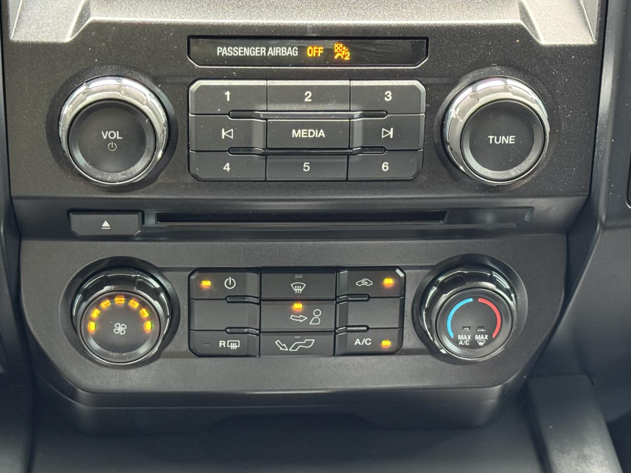 Ford F-150 STX SuperCrew 4WD 2018