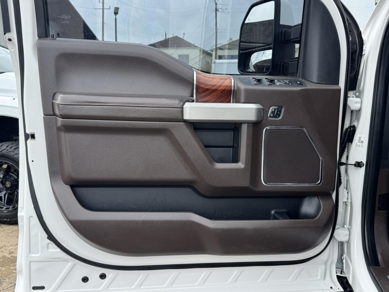 Ford Super Duty F-350 DRW  2017
