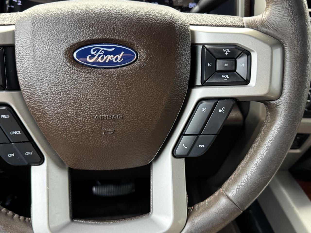 Ford Super Duty F-350 DRW  2017