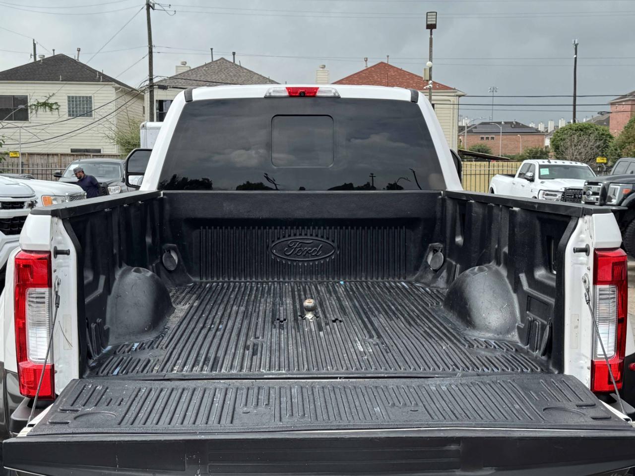 Ford Super Duty F-350 DRW  2017