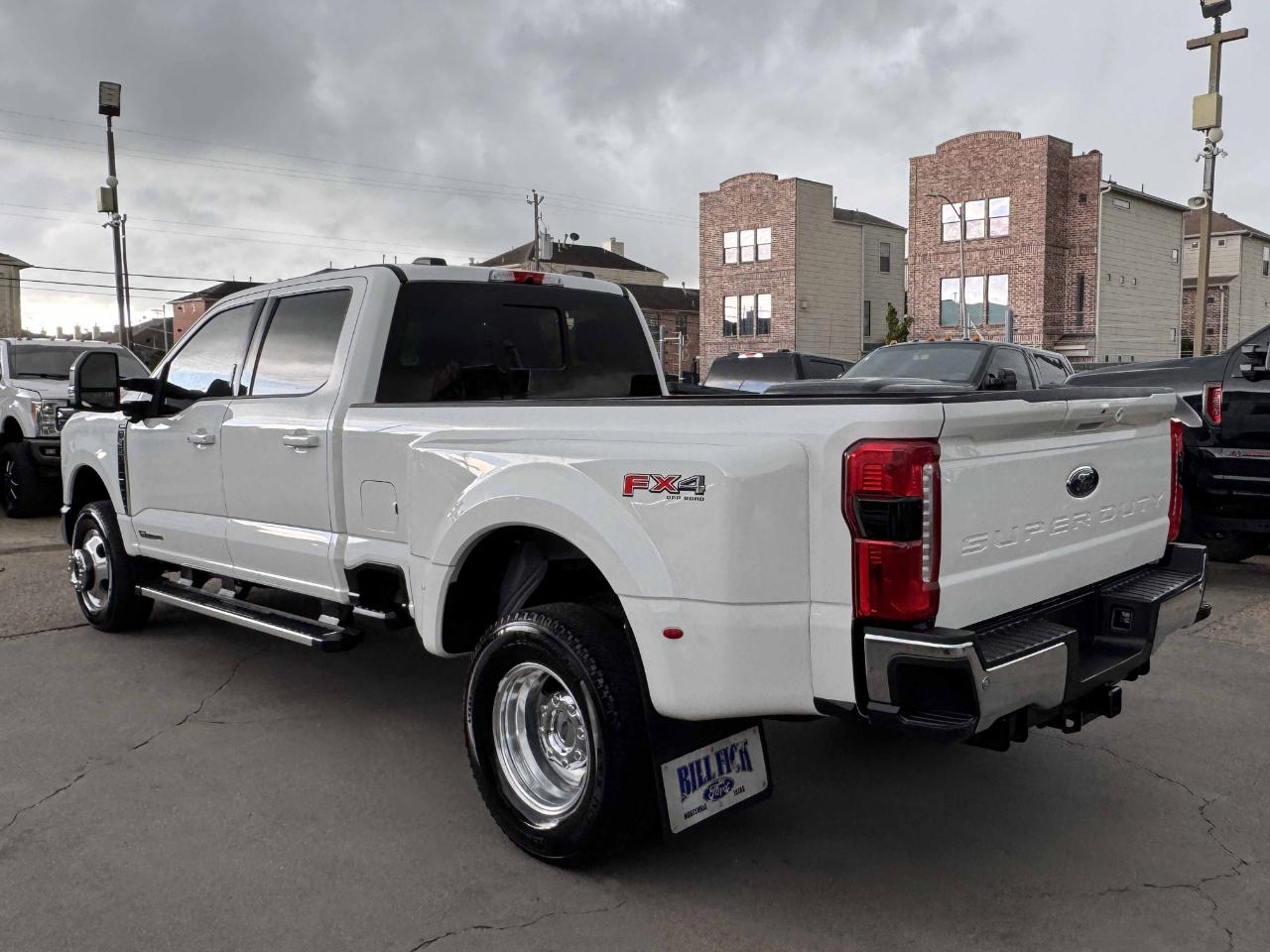 Ford Super Duty F-350 DRW  2024