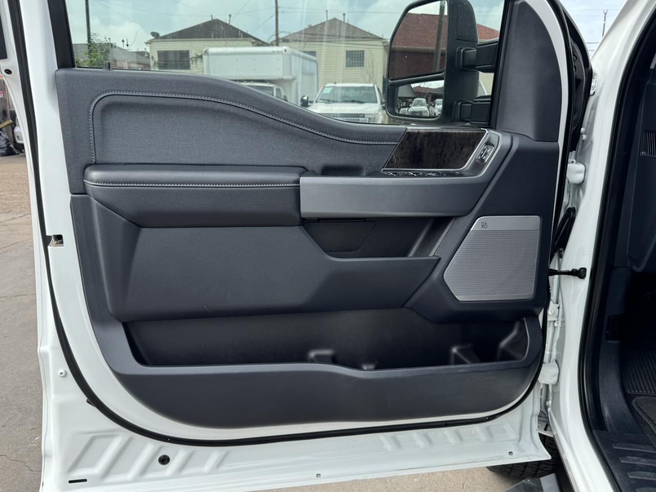 Ford Super Duty F-350 DRW  2024