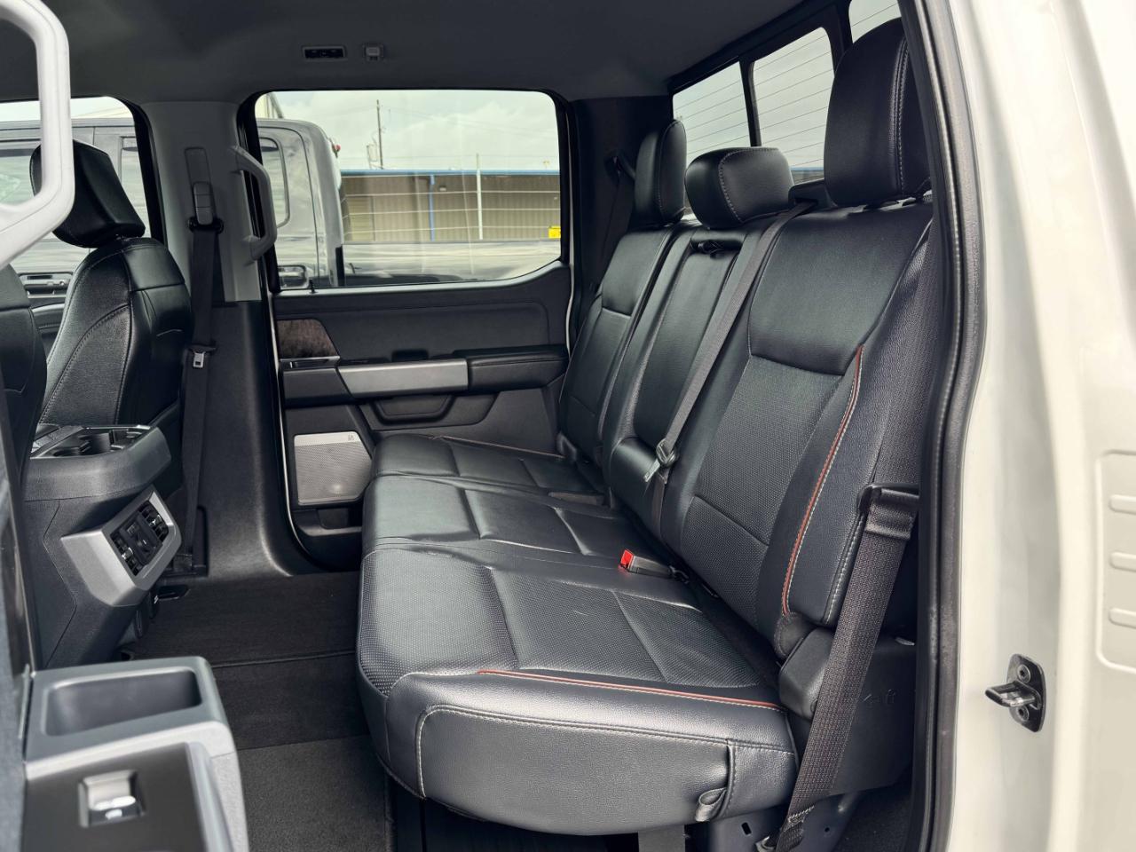 Ford Super Duty F-350 DRW  2024