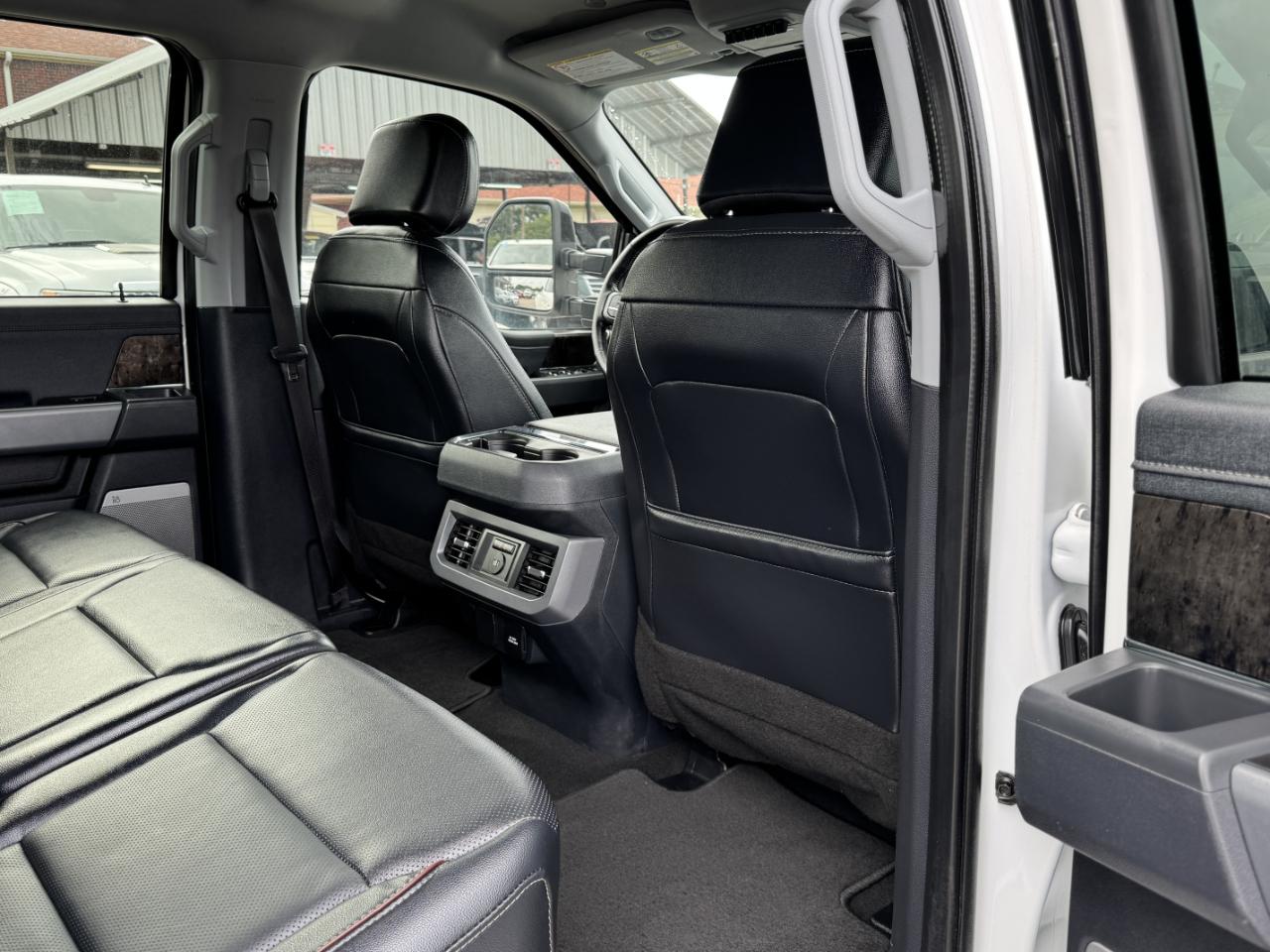 Ford Super Duty F-350 DRW  2024
