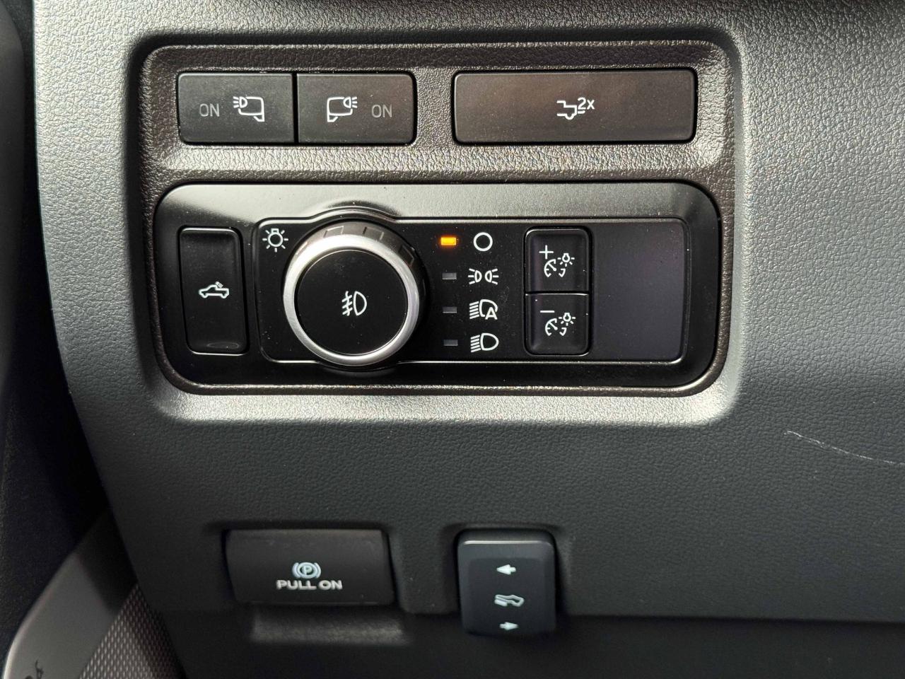 Ford Super Duty F-350 DRW  2024