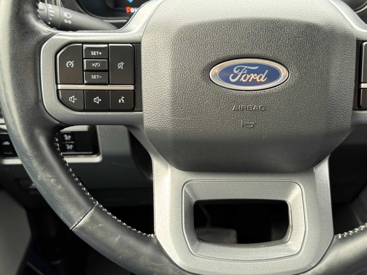 Ford Super Duty F-350 DRW  2024