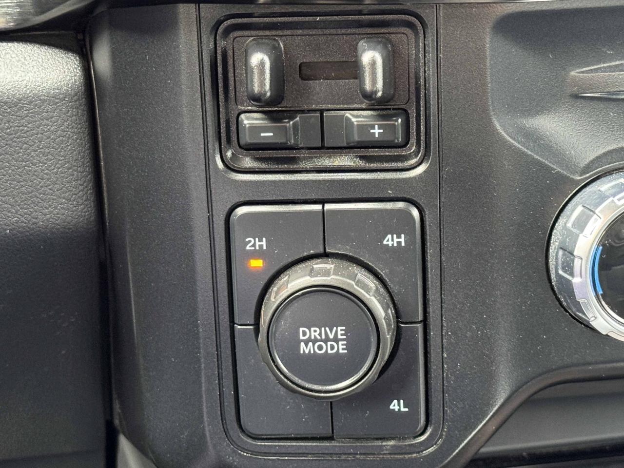 Ford Super Duty F-350 DRW  2024