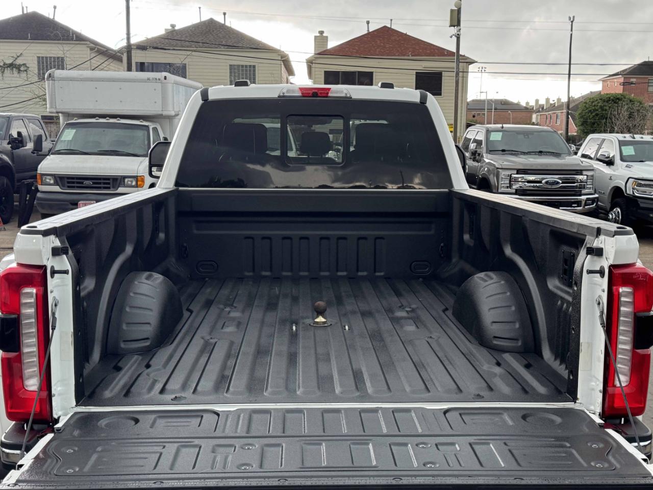 Ford Super Duty F-350 DRW  2024
