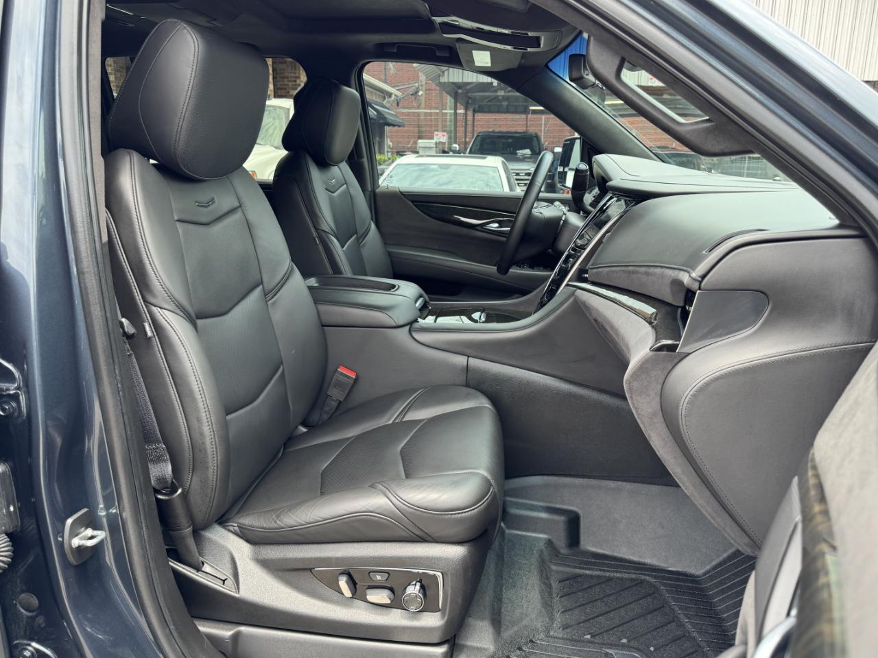 Cadillac Escalade ESV  2019
