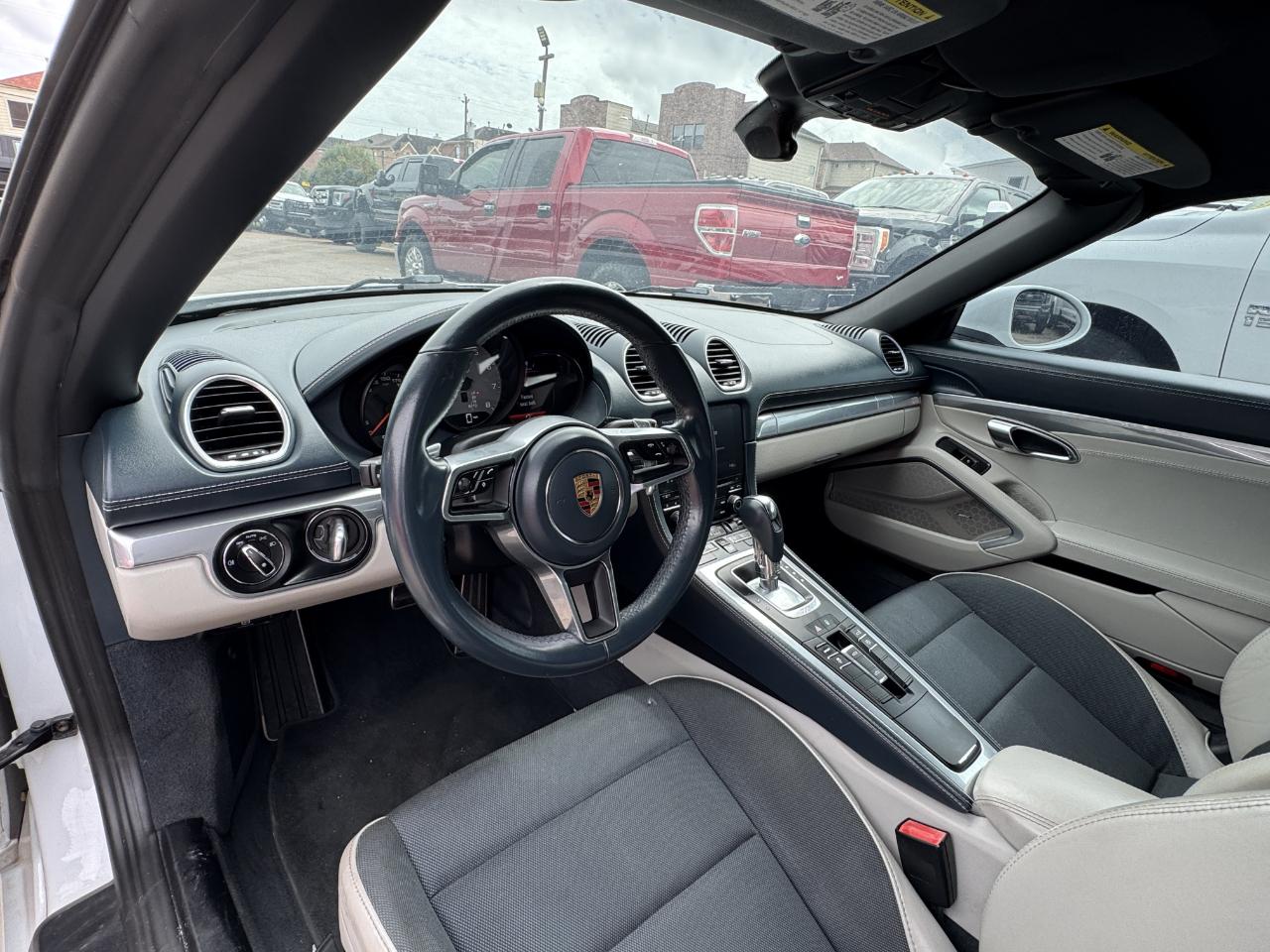Porsche 718 Boxster  2017