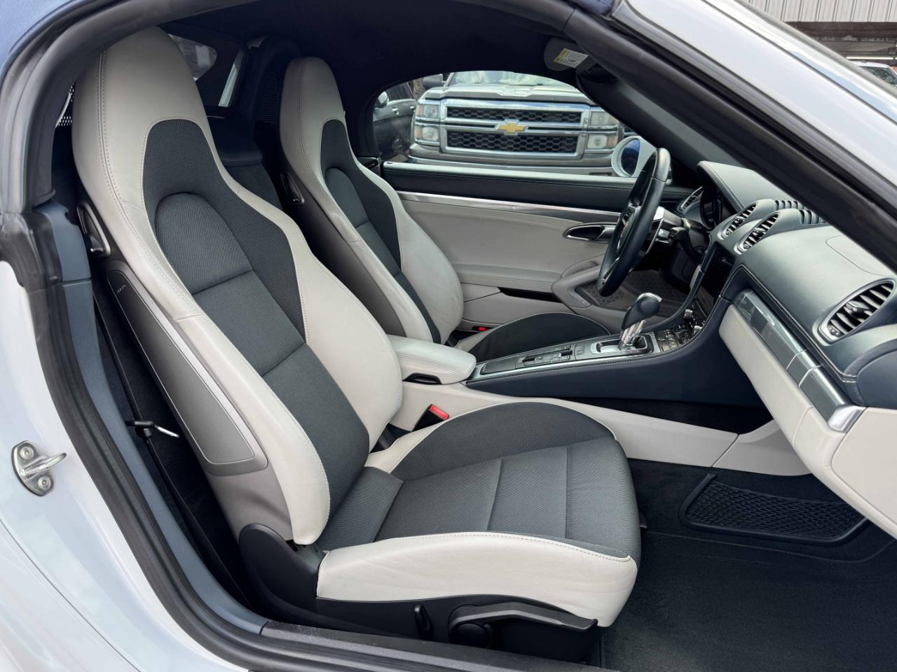 Porsche 718 Boxster  2017