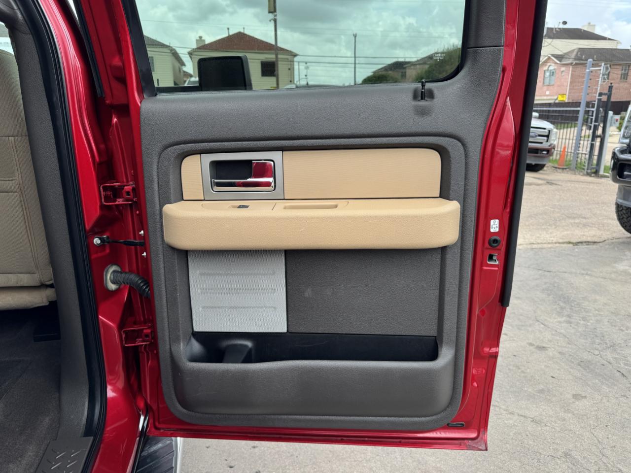 Ford F-150 XLT SuperCrew 2WD 2011