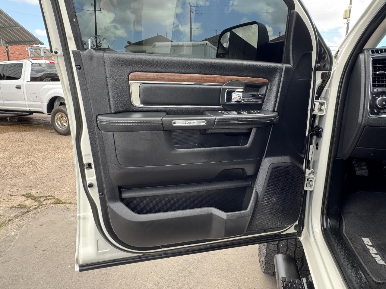 RAM 2500 Laramie Crew Cab 4WD 2017